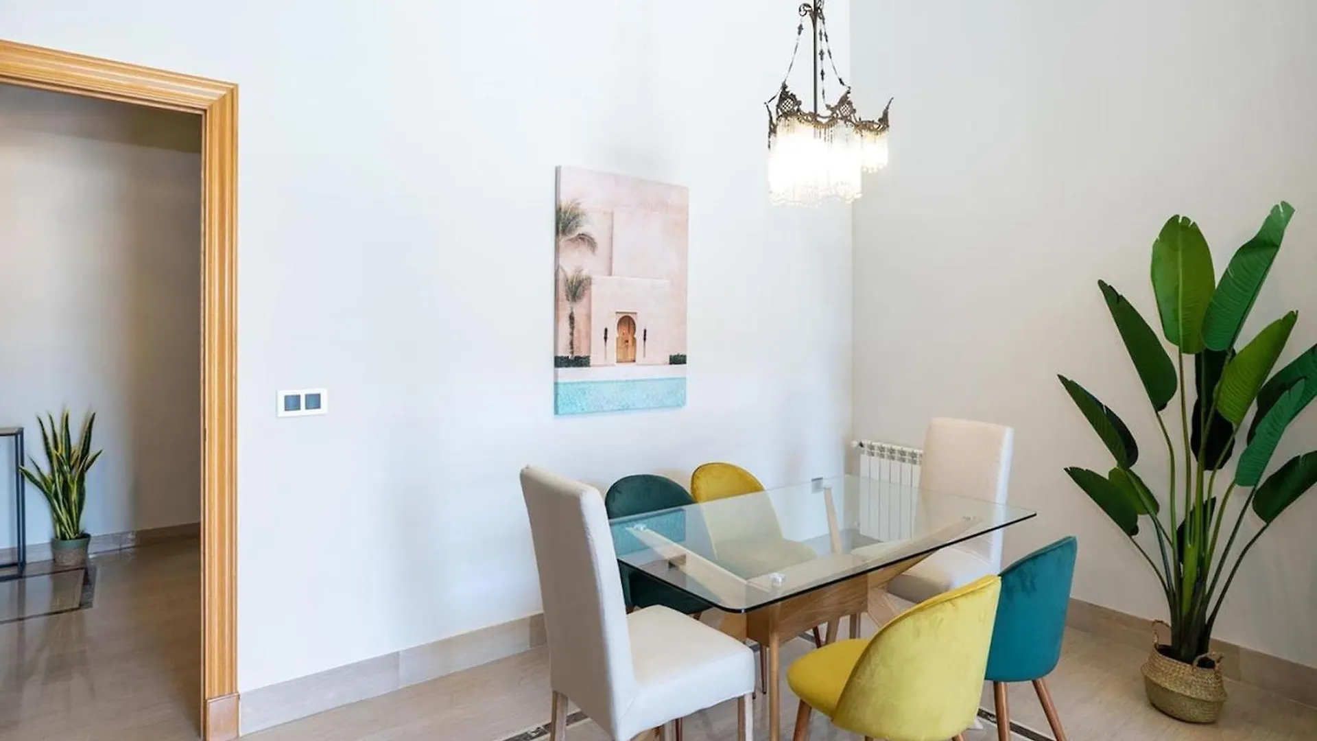 Chezmoihomes Town Hall Apartment Granada